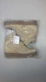 Bershka Высокие кроссовки на танкетке TAUPE | 1506/560/131