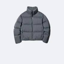 Женские пуховики и жилеты