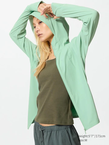 Uniqlo Толстовка с капюшоном на молнии ULTRA STRETCH AIRISM с защитой от уф-лучей купить с доставкой.