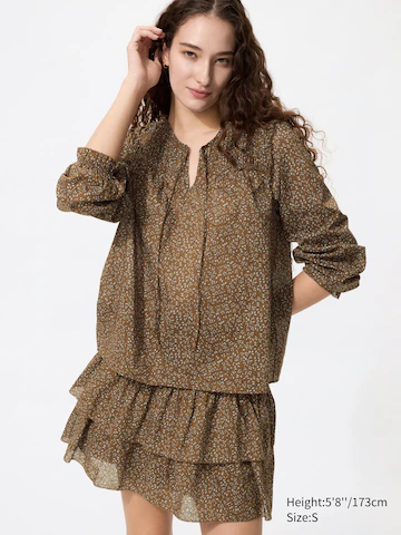 Мини-юбка с объемом (сборка, оборка) в коричневом исполнении