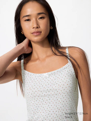 Майка soft modal с цветочным узором