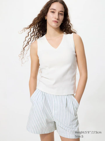 Топ с v-образным вырезом