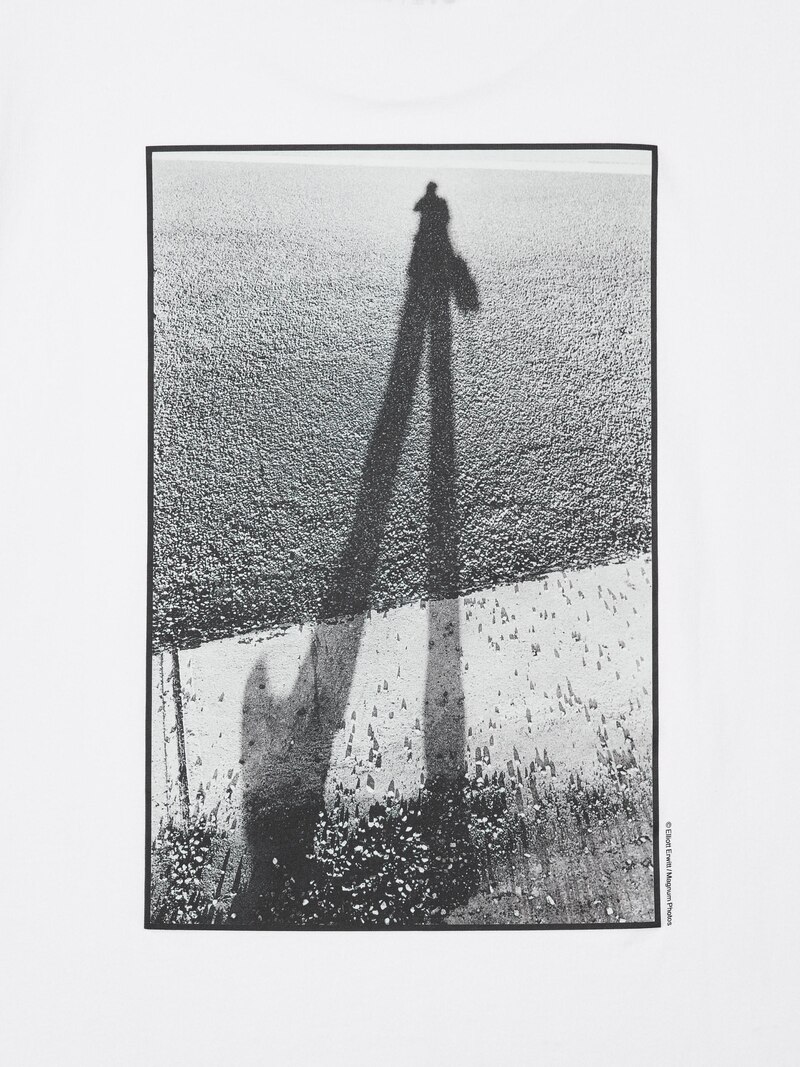 Футболка с графикой эллиота эрвитта