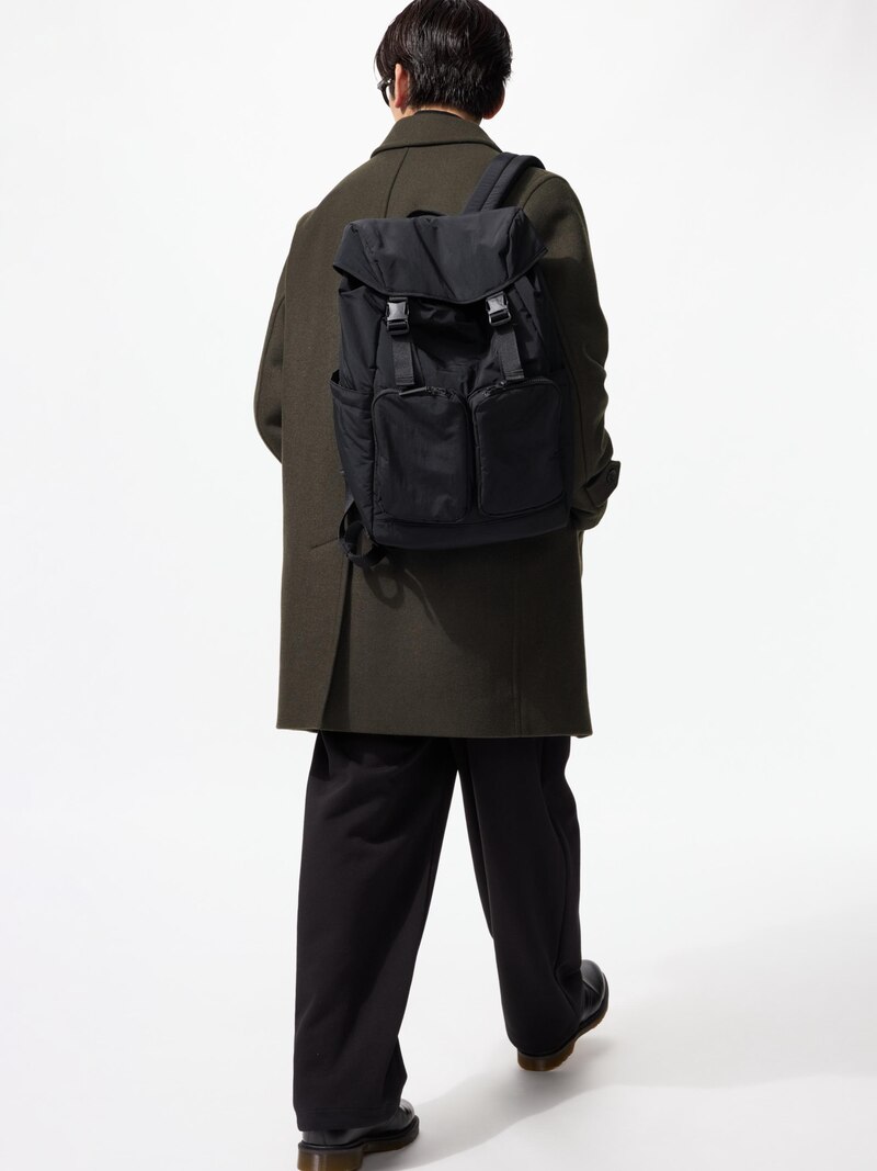 Рюкзак с множеством карманов