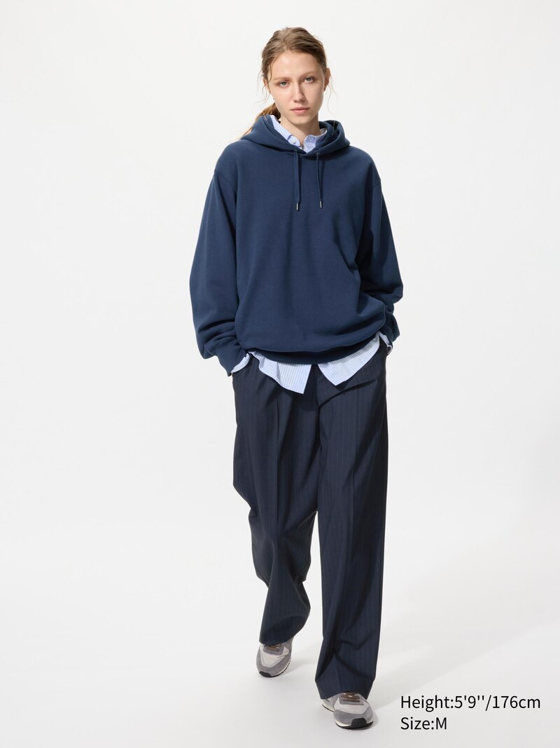 Толстовка с капюшоном и полукруглым вырезом