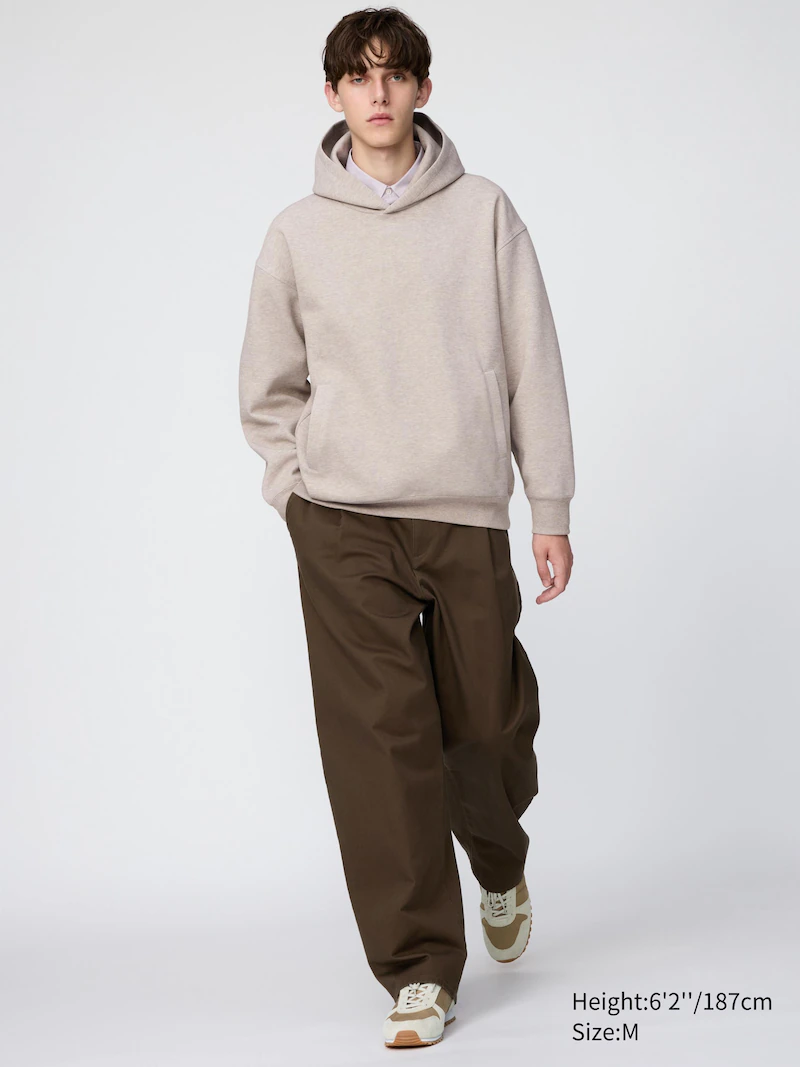 Худи с капюшоном и укороченным кроем