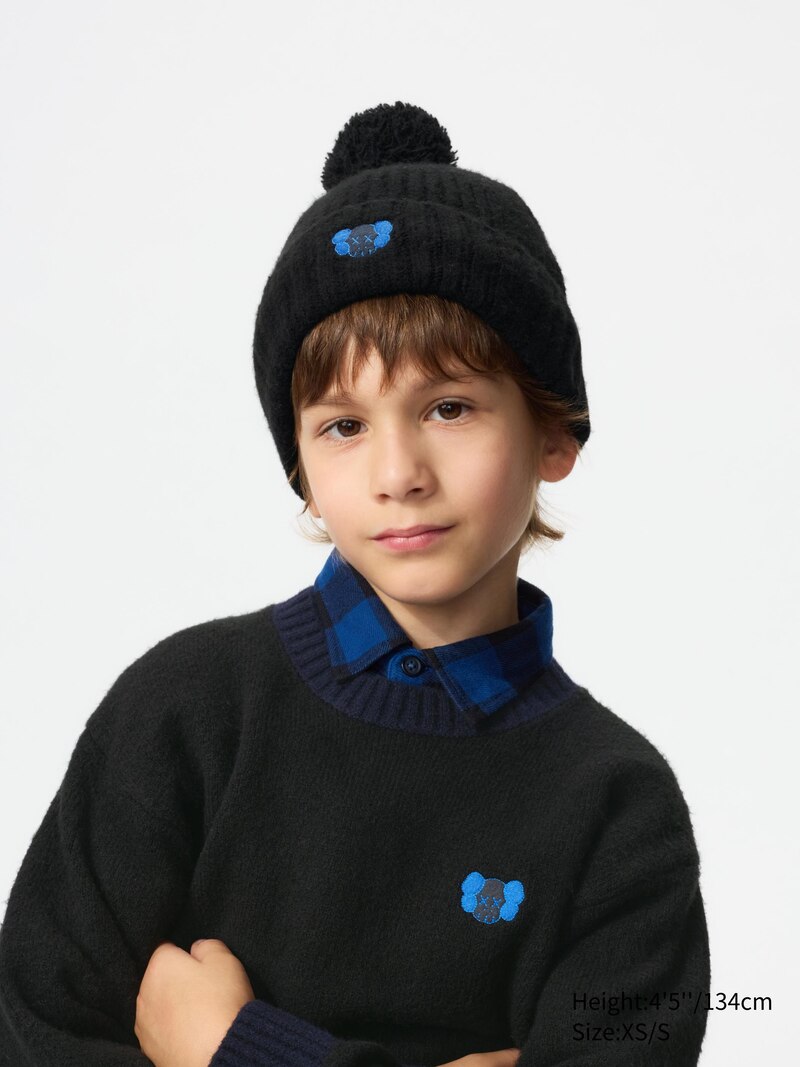 Шапка из мягкой пряжи heattech от kaws для зимы