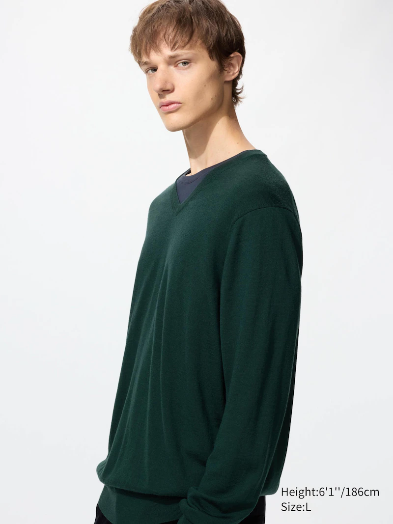 Водолазка с v-образным вырезом из 100% мериносовой шерсти