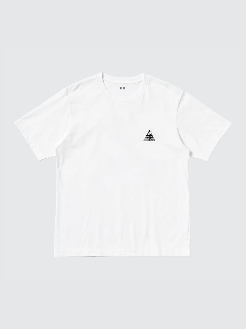 Футболка с графическим логотипом uniqlo