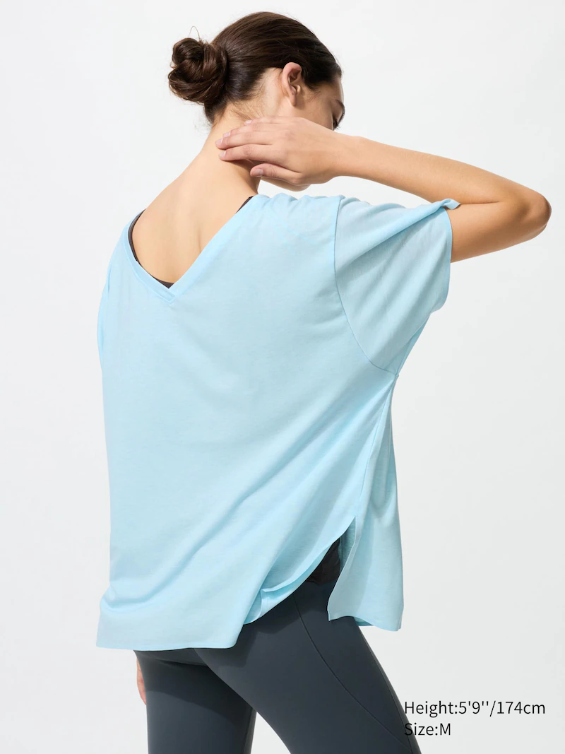 Футболка с v-образным вырезом airism relaxed