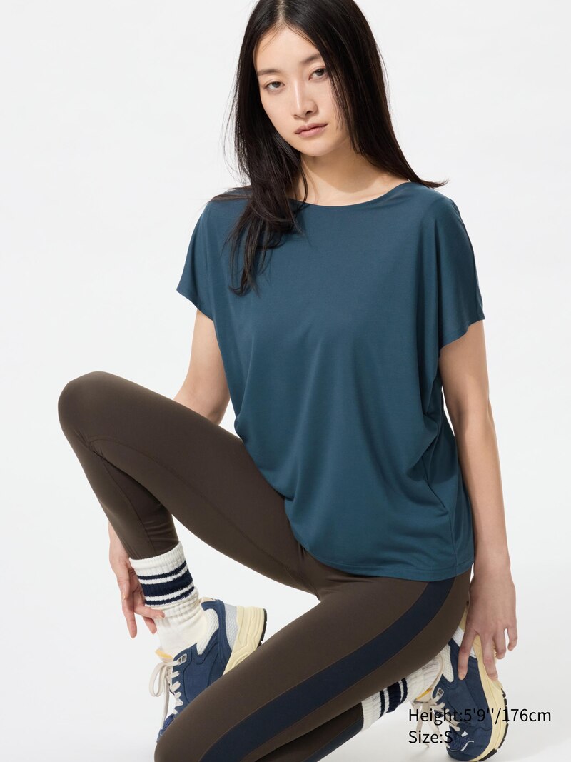 Футболка с округлым вырезом на запах