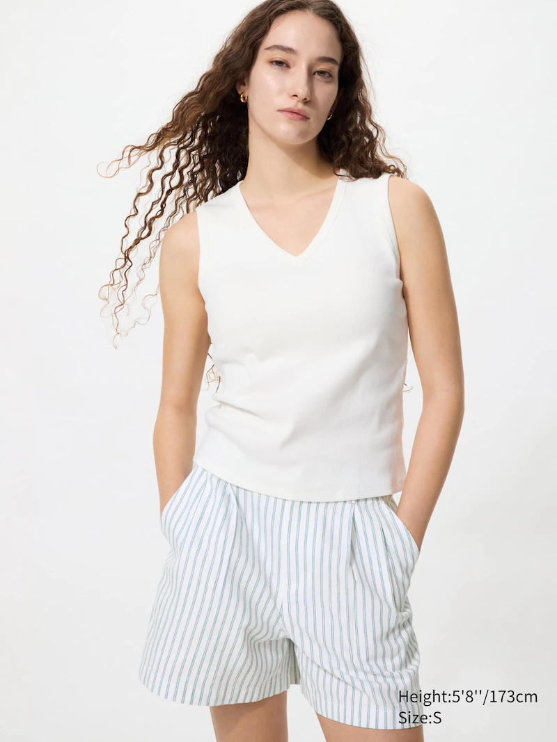 Топ с v-образным вырезом