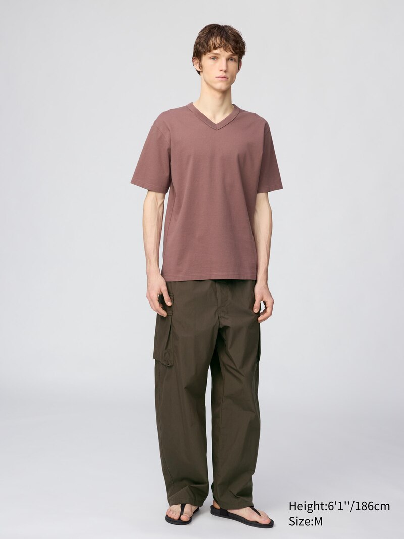 Футболка с v-образным вырезом