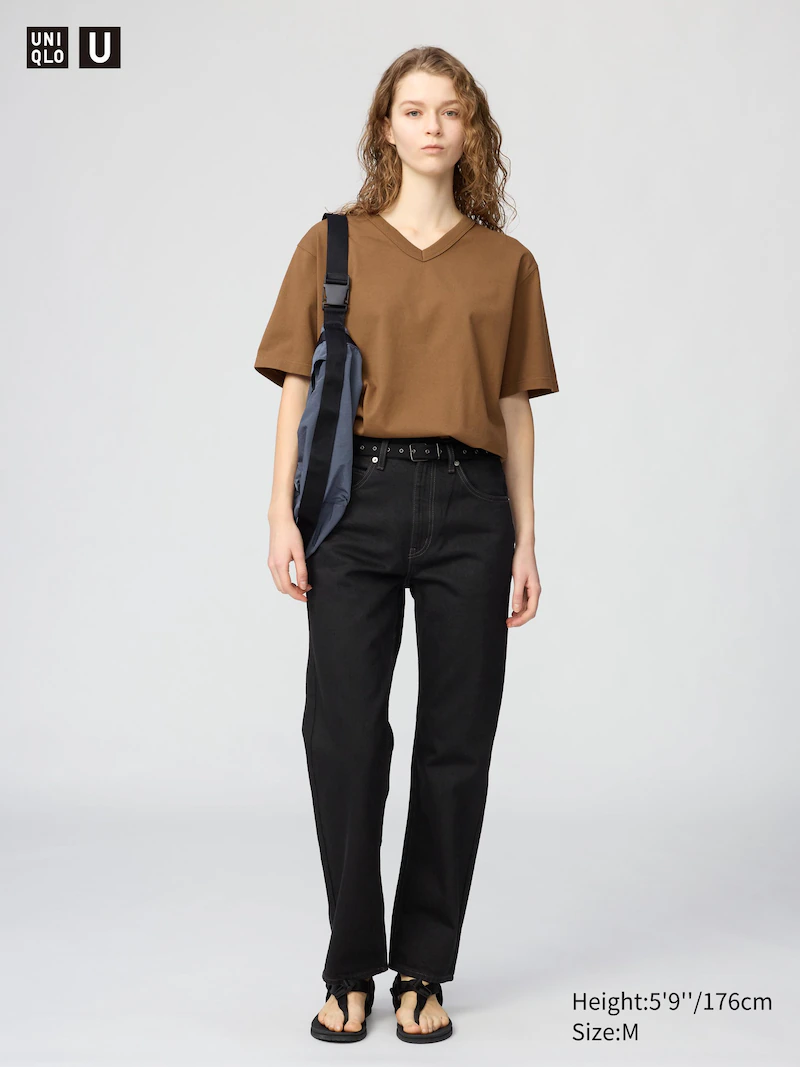 Футболка с v-образным вырезом