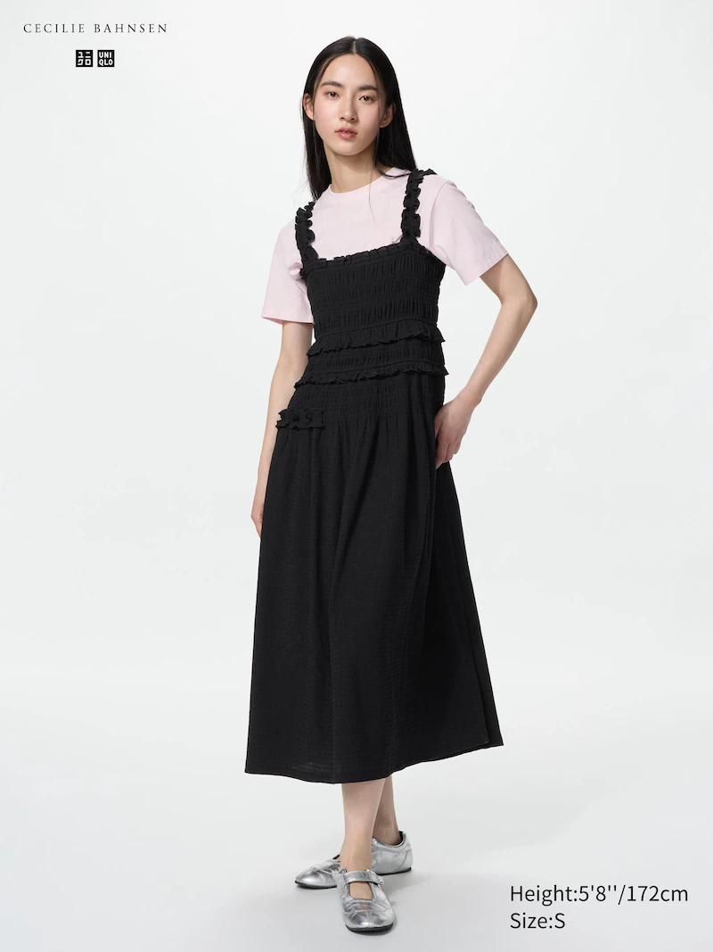 Платье с легким рельефом (без рукавов)